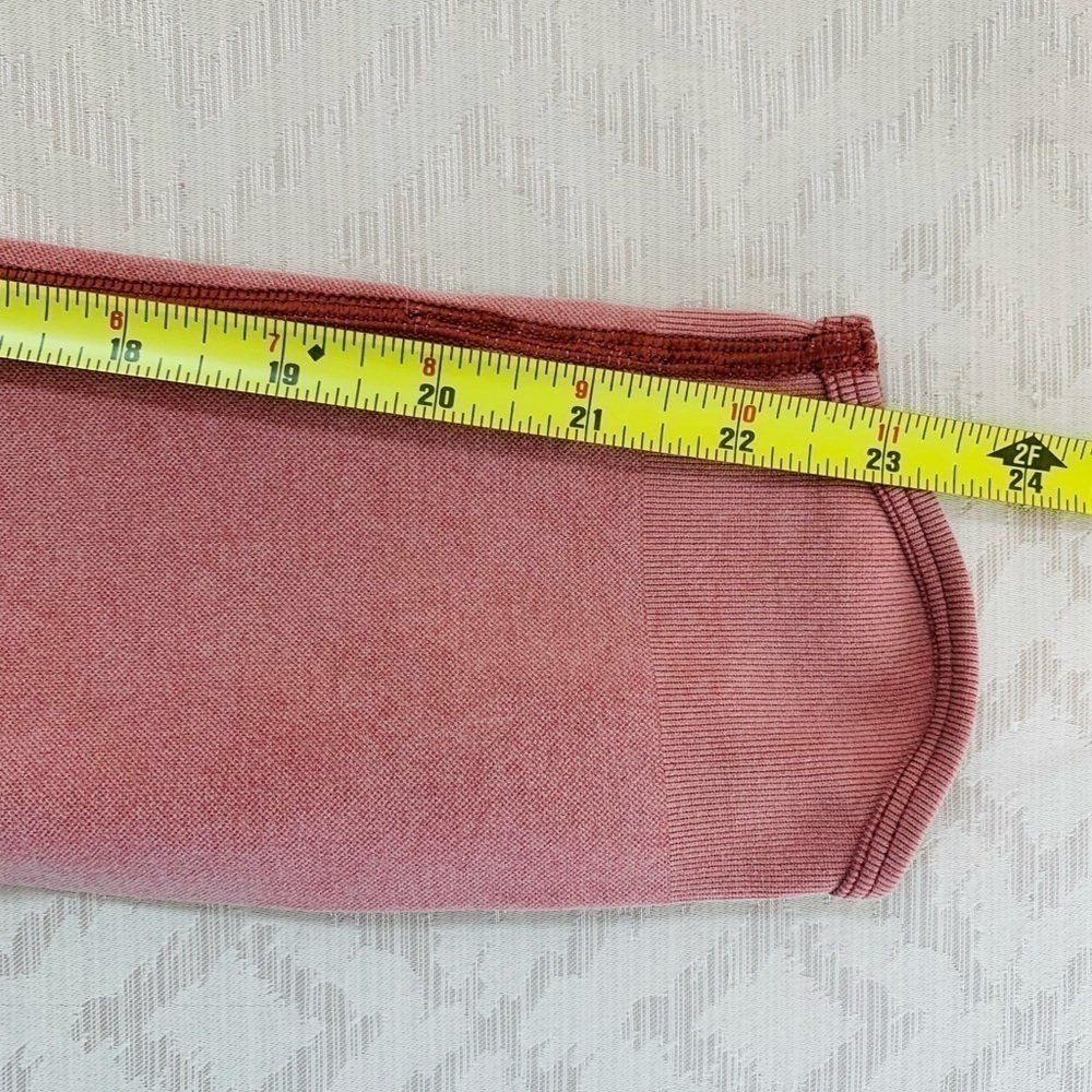 Gymshark Seamless Pink Embroidered Leggings Size Small - Picture 7 of 7